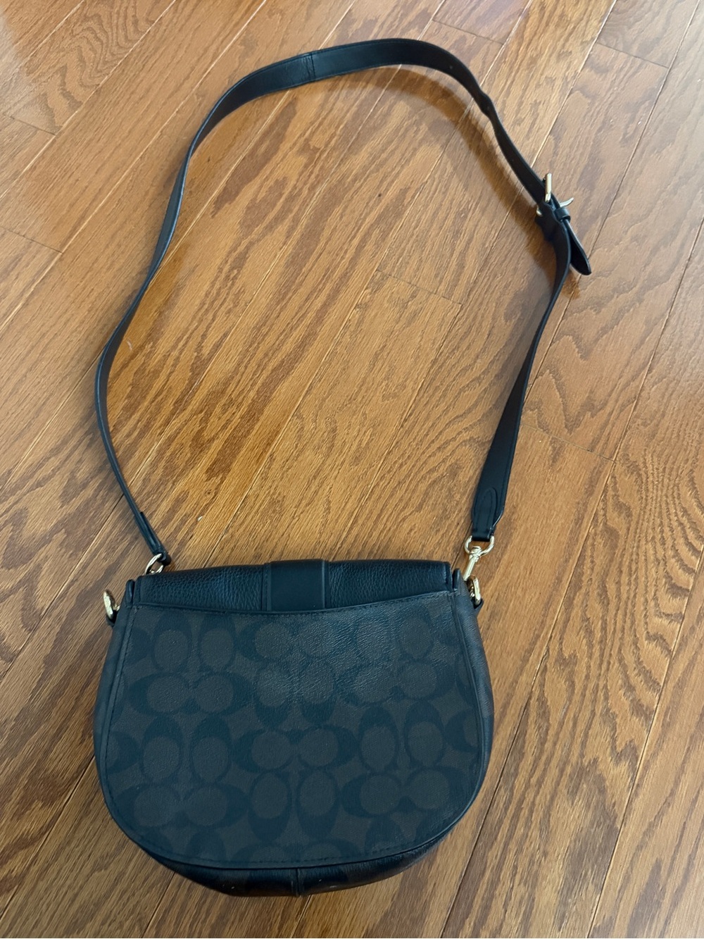 Coach Black Signature Saddle Crossbody Bag with Gold Accent - Picture 4 of 5